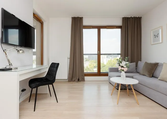 Beautiful Pet-friendly Grzybowska By Renters *