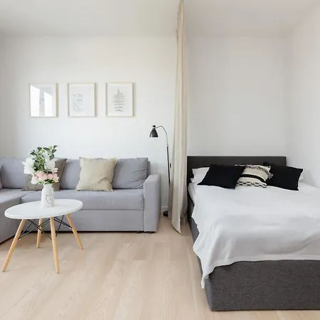 Apartman Beautiful With Parking Grzybowska By Renters