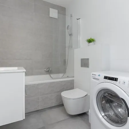 Apartman Beautiful With Parking Grzybowska By Renters *